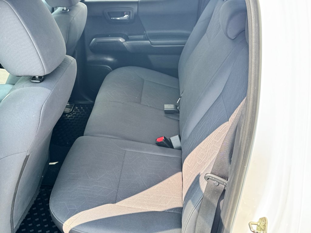 Toyota Tacoma TRD SPORT / MARCHEPIEDS / BARRE TOIT / TOILE ET + 2019 à Thetford Mines, Québec - 59 - w1024h768px