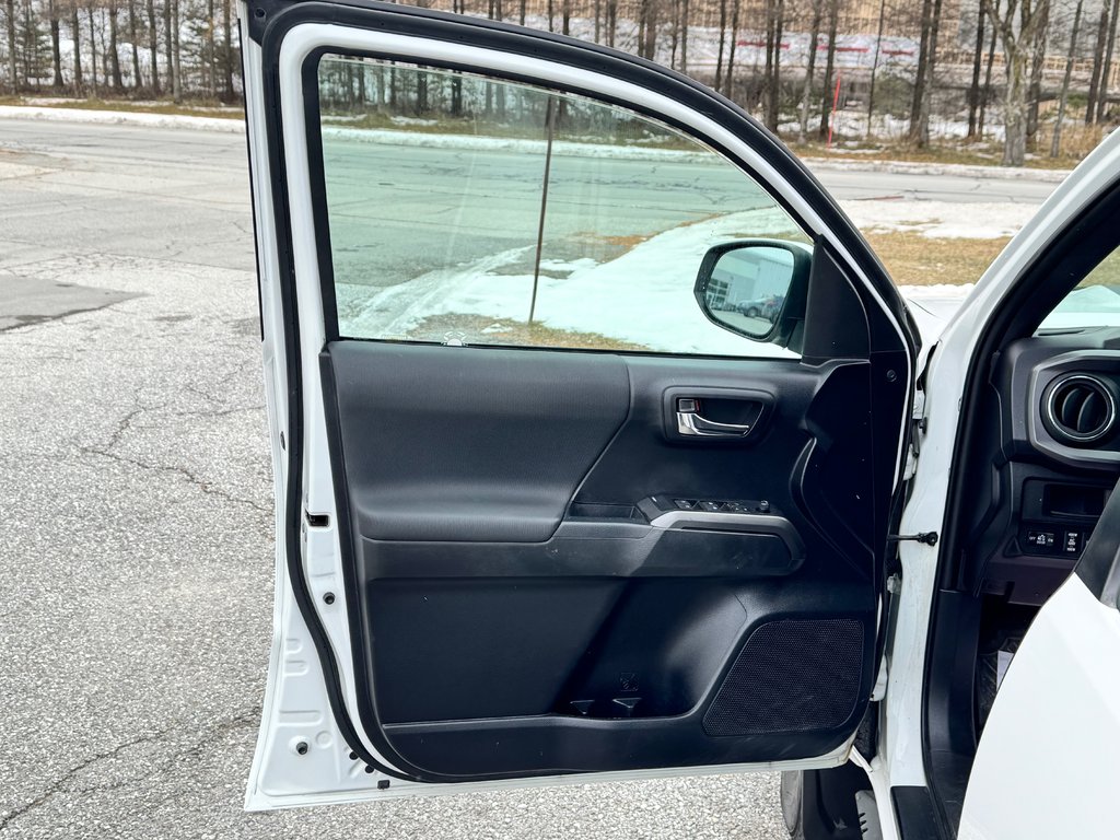 Toyota Tacoma TRD SPORT / MARCHEPIEDS / BARRE TOIT / TOILE ET + 2019 à Thetford Mines, Québec - 36 - w1024h768px