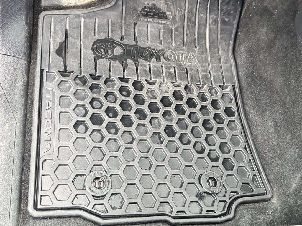 Toyota Tacoma TRD SPORT / MARCHEPIEDS / BARRE TOIT / TOILE ET + 2019 à Thetford Mines, Québec - 44 - w1024h768px