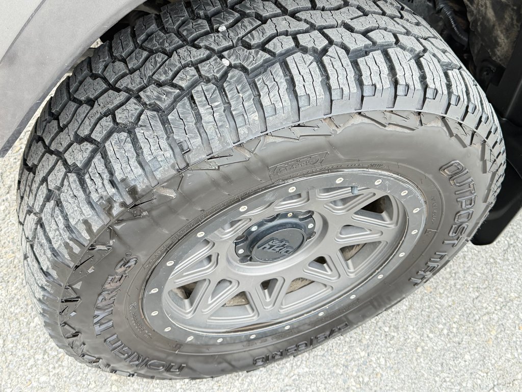 2019 Toyota Tacoma D-CAB TRD SPORT / LIFT KIT / TOILE / PNEUS NEUFS / in Thetford Mines, Quebec - 15 - w1024h768px