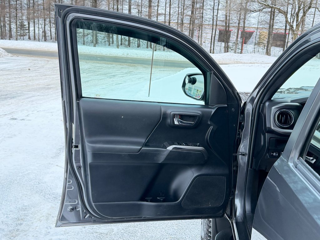 2019 Toyota Tacoma D-CAB TRD SPORT / LIFT KIT / TOILE / PNEUS NEUFS / in Thetford Mines, Quebec - 33 - w1024h768px