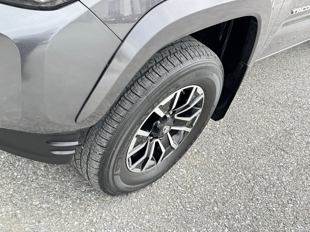 Toyota Tacoma DOUBLE CAB TRD SPORT 4X4 / BAS KILOS / AUBAINE / 2020 à Thetford Mines, Québec - 14 - w1024h768px