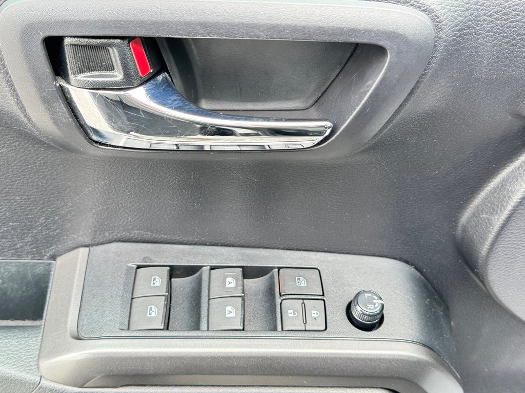 Toyota Tacoma DOUBLE CAB TRD SPORT 4X4 / BAS KILOS / AUBAINE / 2020 à Thetford Mines, Québec - 28 - w1024h768px