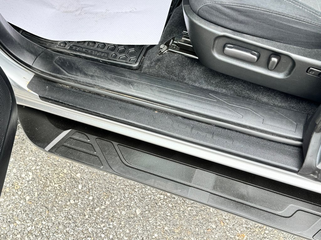 Toyota Tacoma ACCÈS CAB / TRD OFF ROAD / TRÈS BAS KILOS / SYSTÈME CRAWL / 2020 à Thetford Mines, Québec - 31 - w1024h768px