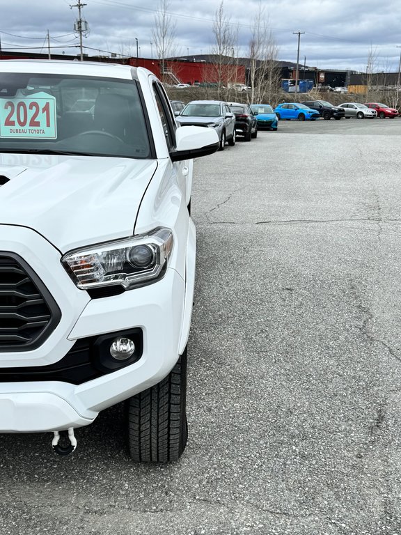 Toyota Tacoma DOUBLE CAB TRD SPORT / CUIR / LIFT KIT / COUVRE CAISSE / MARCHE PIED 2021 à Thetford Mines, Québec - 9 - w1024h768px