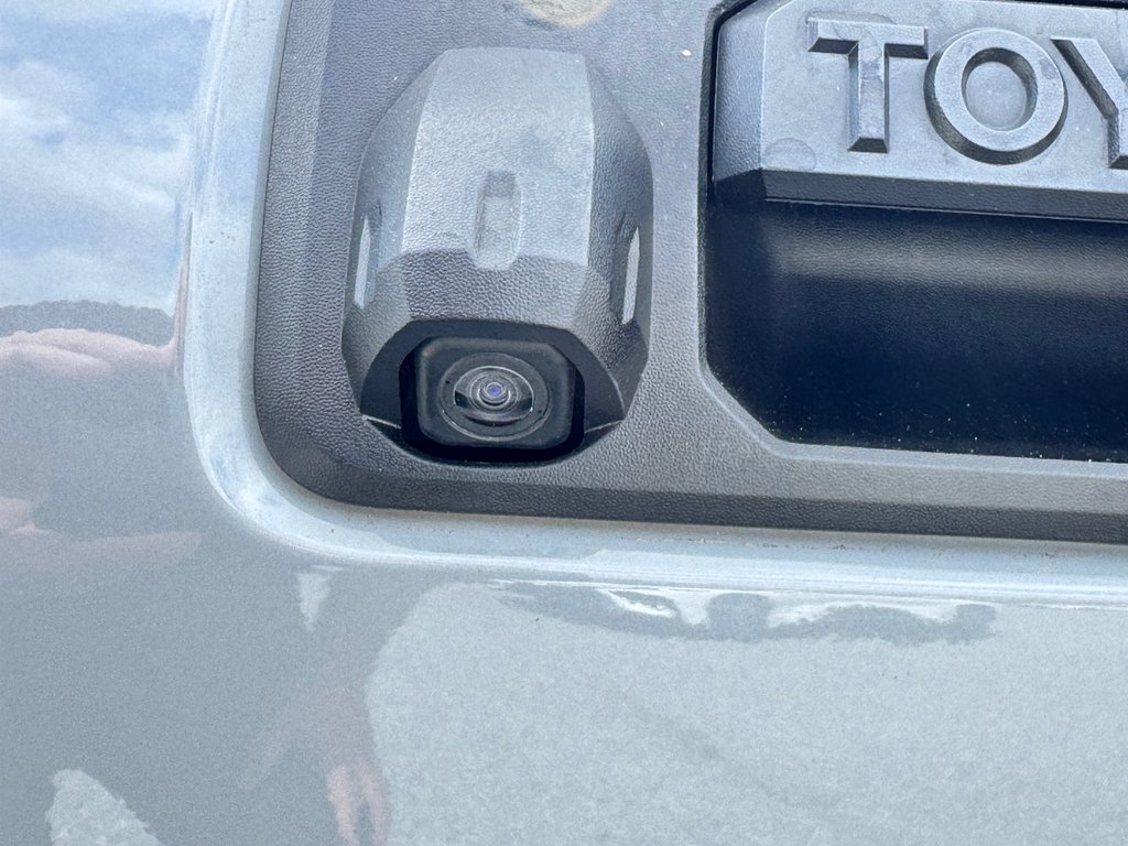 Toyota Tacoma DOUBLE CAB 4X4 TRAIL SHORT BOX / COMME NEUF !! / 2021 à Thetford Mines, Québec - 24 - w1024h768px