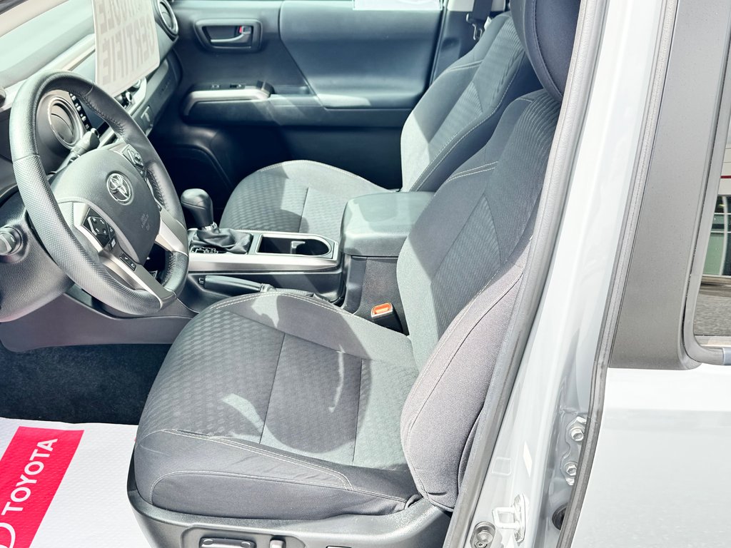 Toyota Tacoma DOUBLE CAB 4X4 TRAIL SHORT BOX / COMME NEUF !! / 2021 à Thetford Mines, Québec - 31 - w1024h768px
