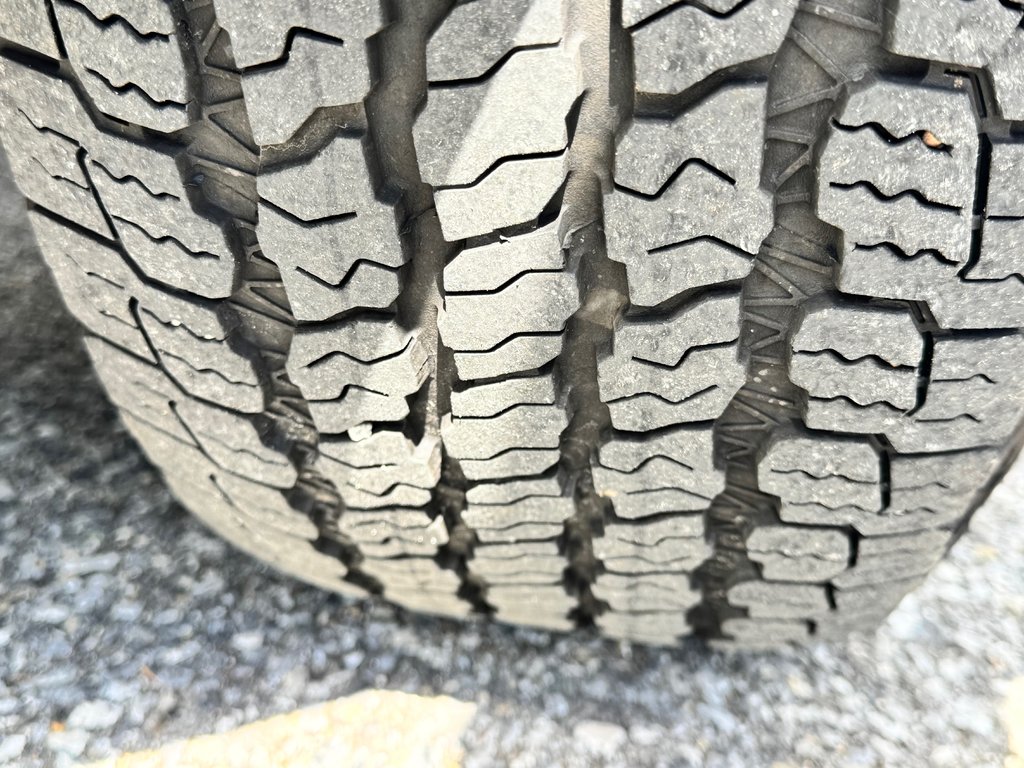 Toyota Tacoma DOUBLE CAB 4X4 TRAIL SHORT BOX / COMME NEUF !! / 2021 à Thetford Mines, Québec - 17 - w1024h768px