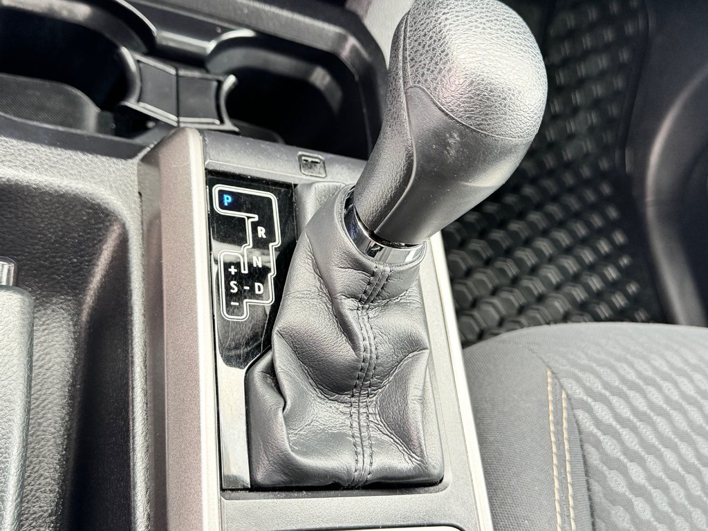 Toyota Tacoma DOUBLE CAB 4X4 TRAIL SHORT BOX / COMME NEUF !! / 2021 à Thetford Mines, Québec - 52 - w1024h768px