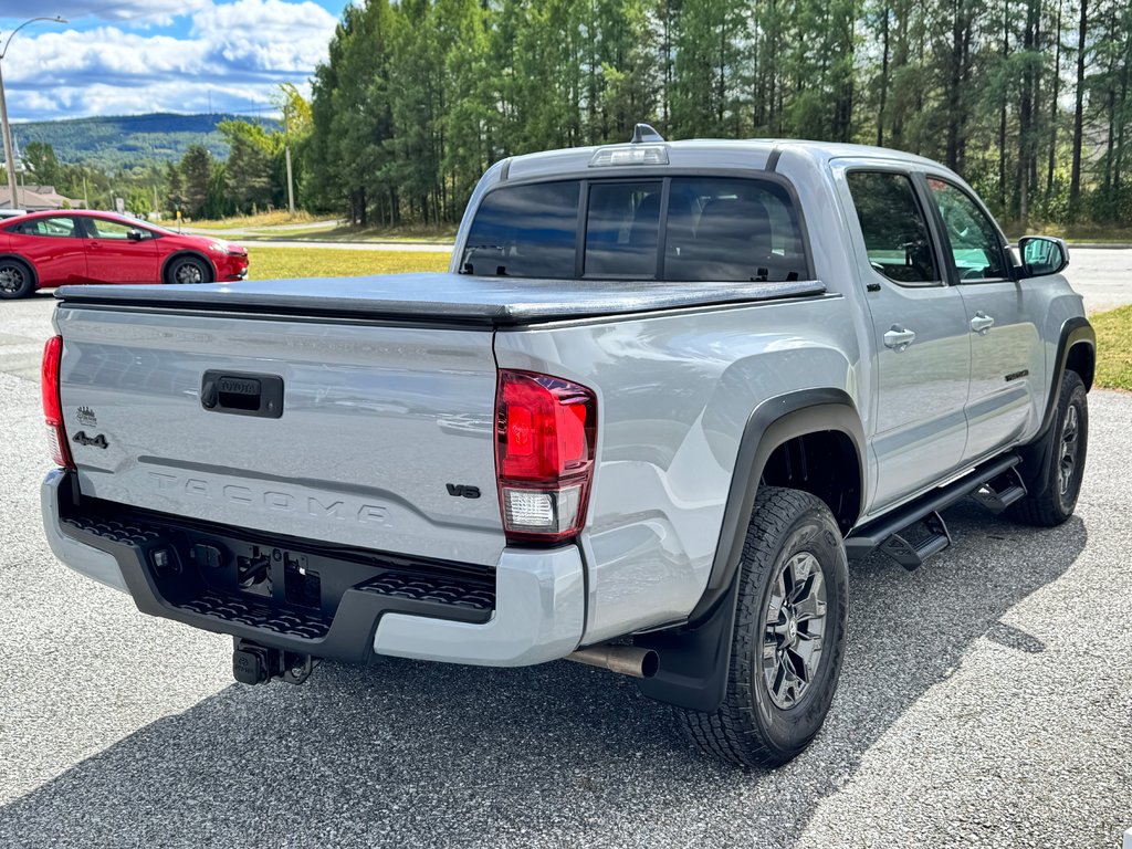 Toyota Tacoma DOUBLE CAB 4X4 TRAIL SHORT BOX / COMME NEUF !! / 2021 à Thetford Mines, Québec - 4 - w1024h768px
