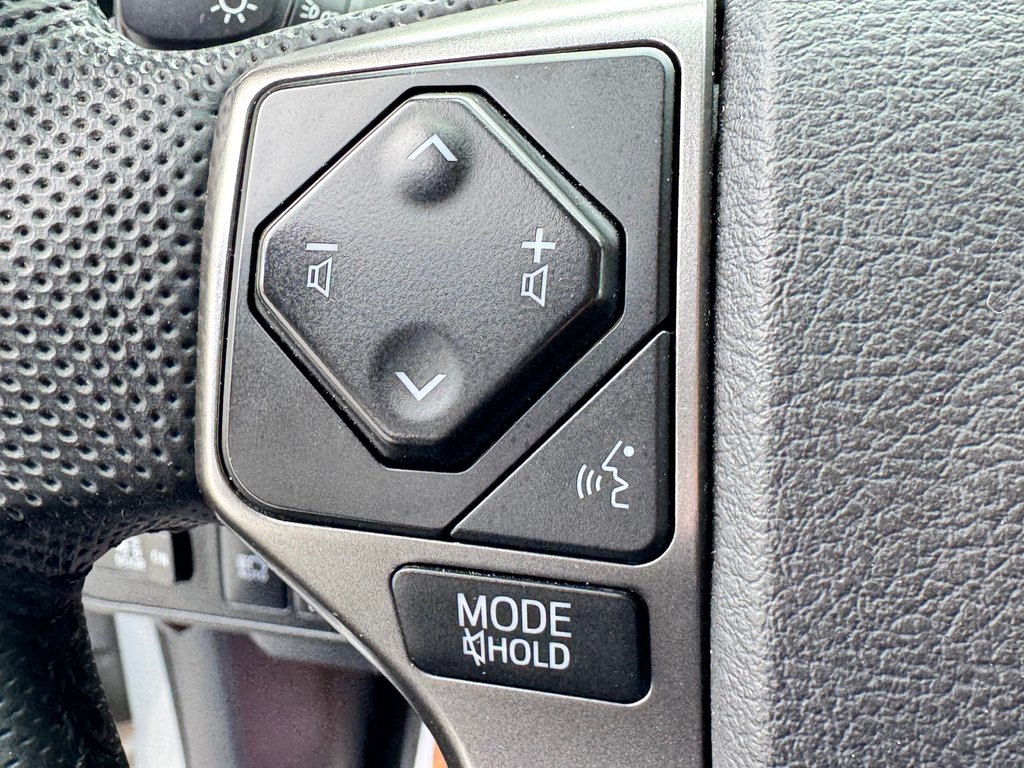 Toyota Tacoma DOUBLE CAB 4X4 TRAIL SHORT BOX / COMME NEUF !! / 2021 à Thetford Mines, Québec - 39 - w1024h768px