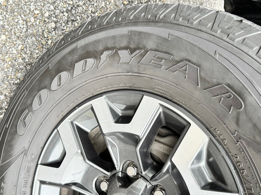 2021 Toyota Tacoma D-CAB TRD OFFROAD PREMIUM / CUIR / TOIT / CRAWL / COVER RIGIDE / in Thetford Mines, Quebec - 16 - w1024h768px