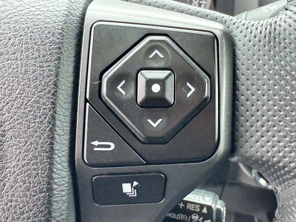 2021 Toyota Tacoma D-CAB TRD OFFROAD PREMIUM / CUIR / TOIT / CRAWL / COVER RIGIDE / in Thetford Mines, Quebec - 42 - w1024h768px