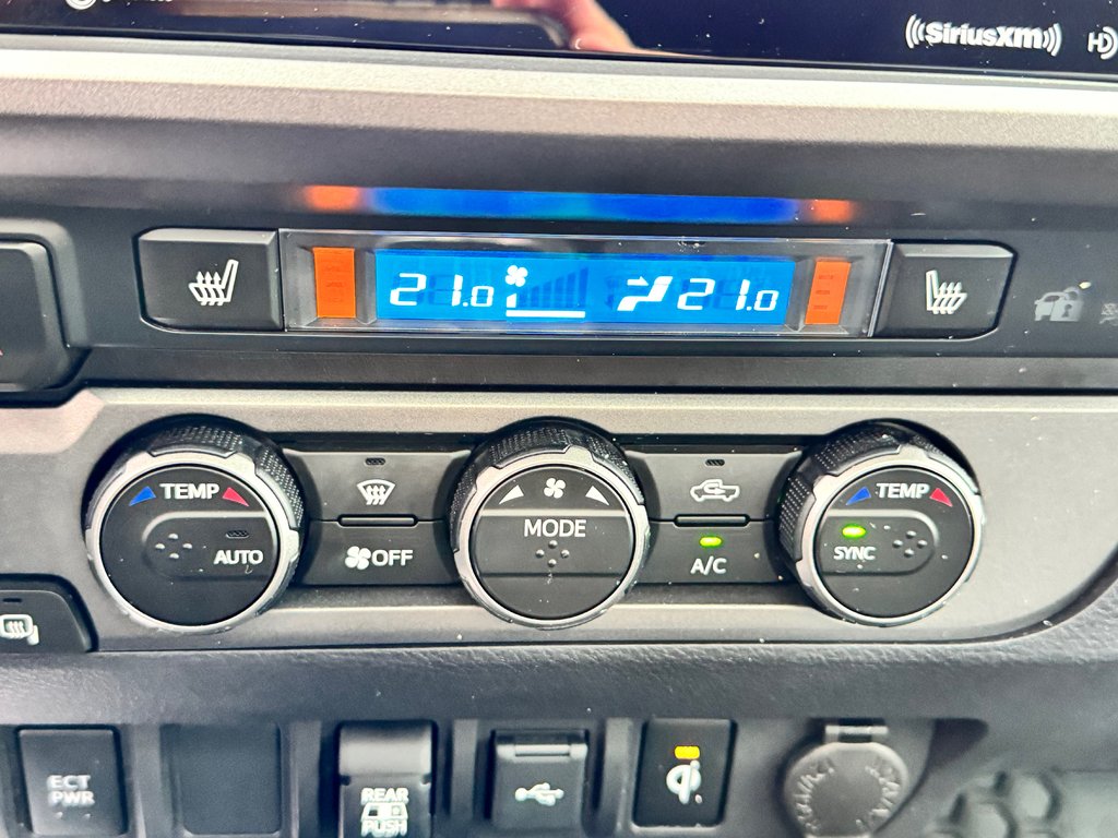 2021 Toyota Tacoma D-CAB TRD OFFROAD PREMIUM / CUIR / TOIT / CRAWL / COVER RIGIDE / in Thetford Mines, Quebec - 51 - w1024h768px