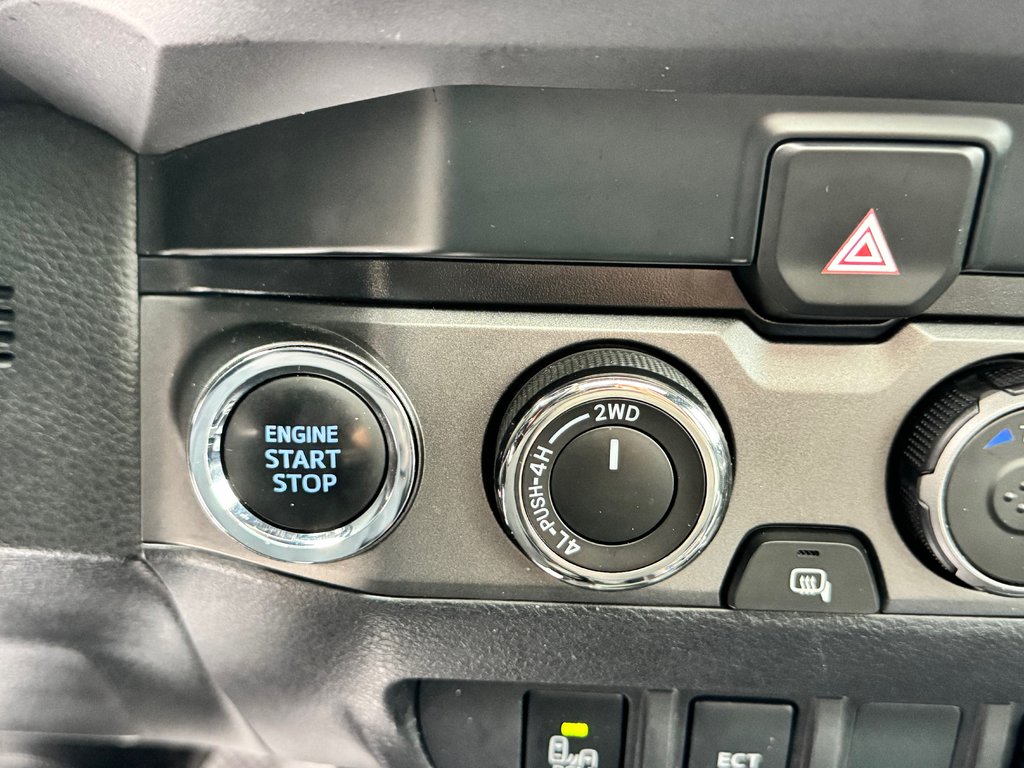 2021 Toyota Tacoma D-CAB TRD OFFROAD PREMIUM / CUIR / TOIT / CRAWL / COVER RIGIDE / in Thetford Mines, Quebec - 50 - w1024h768px