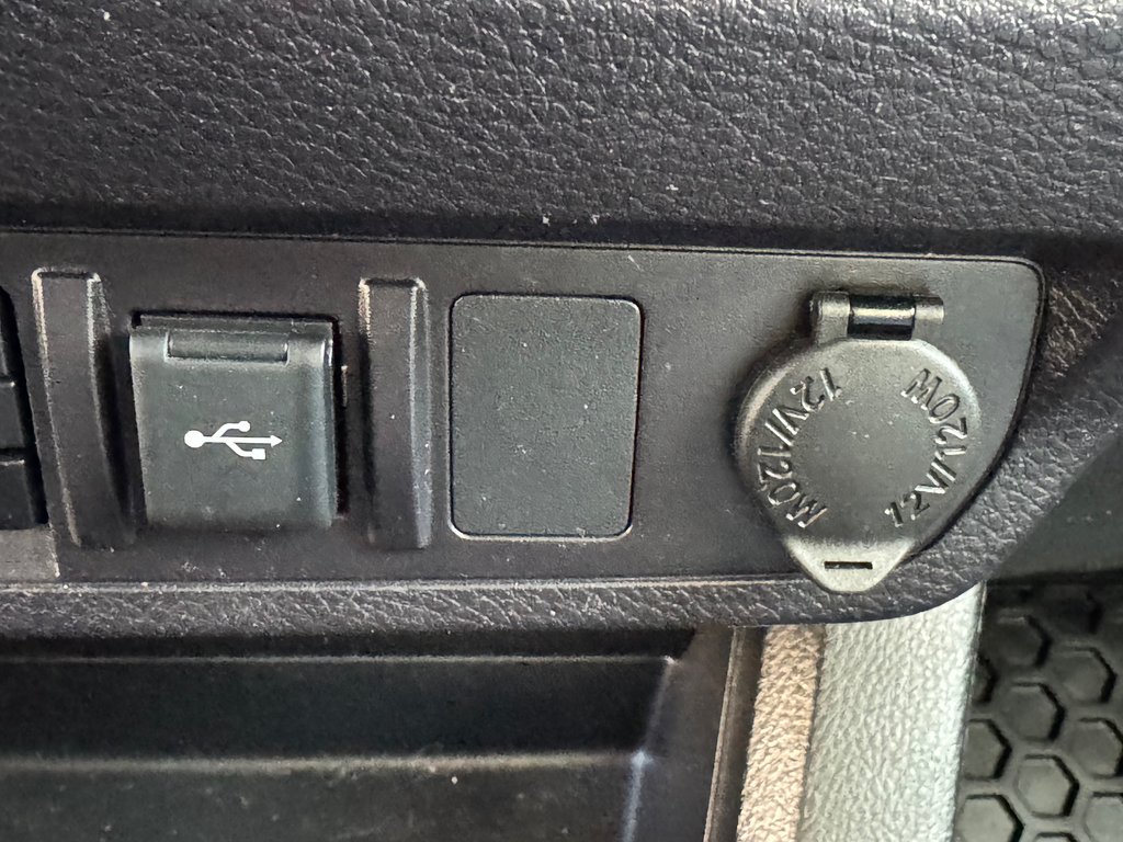 2021 Toyota Tacoma ACCES CAB SR 3.5L / AUTOM / 4X4 / MEGA DEAL / in Thetford Mines, Quebec - 44 - w1024h768px