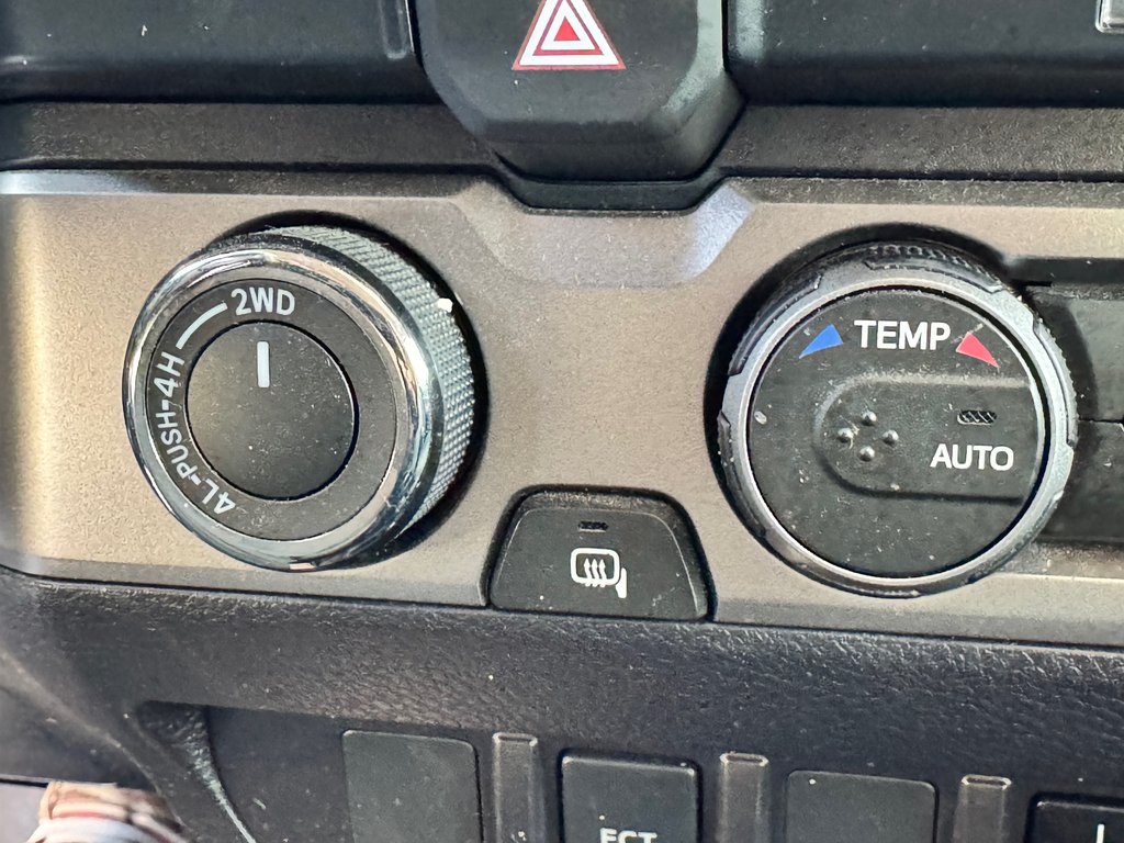 2021 Toyota Tacoma ACCES CAB SR 3.5L / AUTOM / 4X4 / MEGA DEAL / in Thetford Mines, Quebec - 41 - w1024h768px