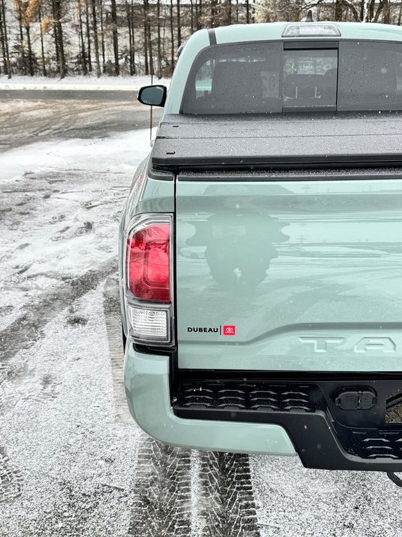 2022 Toyota Tacoma D-CAB TRD SPORT PREMIUM 4X4 / COULEUR TRÈS RARE / in Thetford Mines, Quebec - 26 - w1024h768px