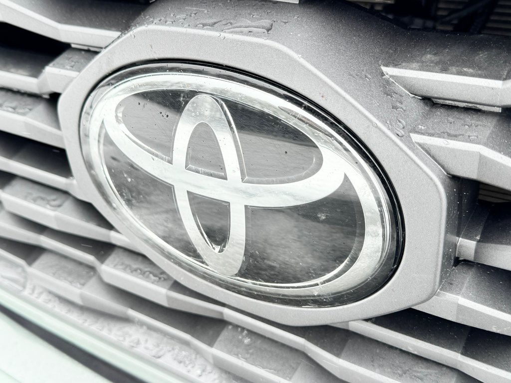 2022 Toyota Tacoma D-CAB TRD SPORT PREMIUM 4X4 / COULEUR TRÈS RARE / in Thetford Mines, Quebec - 13 - w1024h768px