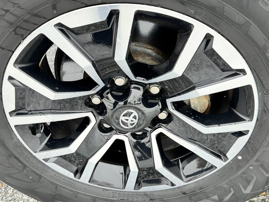 2022 Toyota Tacoma D-CAB TRD SPORT PREMIUM 4X4 / COULEUR TRÈS RARE / in Thetford Mines, Quebec - 17 - w1024h768px