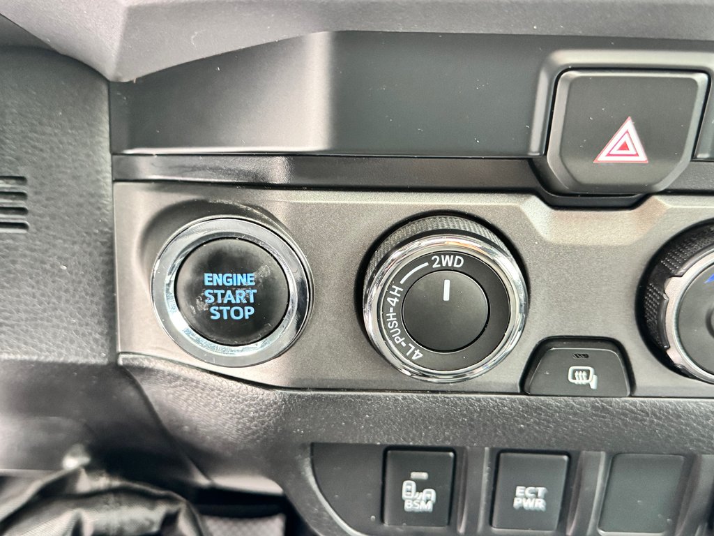 2022 Toyota Tacoma D-CAB TRD SPORT PREMIUM 4X4 / COULEUR TRÈS RARE / in Thetford Mines, Quebec - 54 - w1024h768px