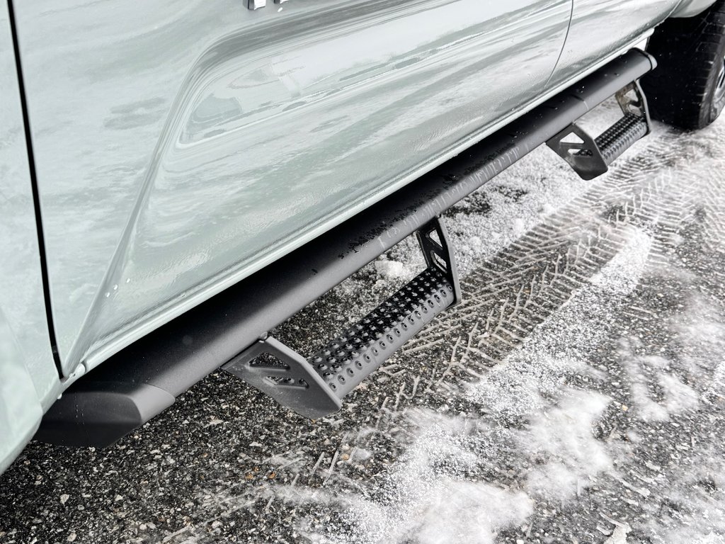 2022 Toyota Tacoma D-CAB TRD SPORT PREMIUM 4X4 / COULEUR TRÈS RARE / in Thetford Mines, Quebec - 22 - w1024h768px