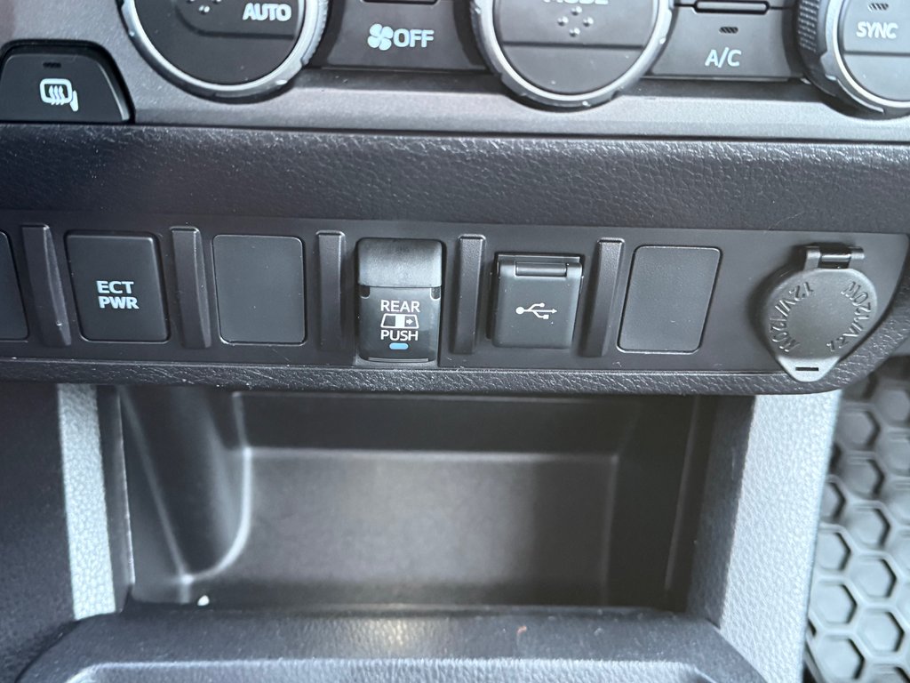 2022 Toyota Tacoma D-CAB / TRD SPORT*MARCHEPIEDS*TOILE / AUBAINE / in Thetford Mines, Quebec - 49 - w1024h768px