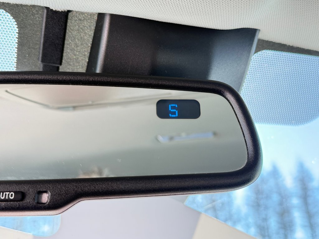 Toyota Tacoma D-CAB SR5 / PEA 28-10-26=100KM / MARCHEPIEDS / TOILE / 2022 à Thetford Mines, Québec - 54 - w1024h768px