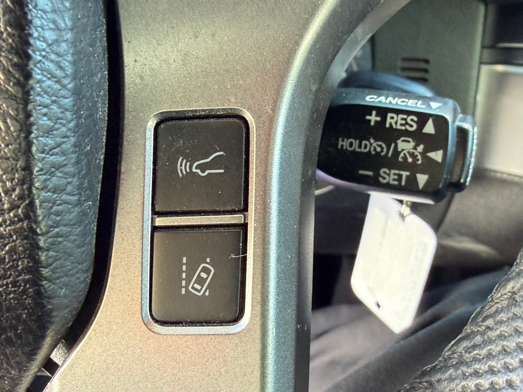 Toyota Tacoma D-CAB SR5 / PEA 28-10-26=100KM / MARCHEPIEDS / TOILE / 2022 à Thetford Mines, Québec - 37 - w1024h768px