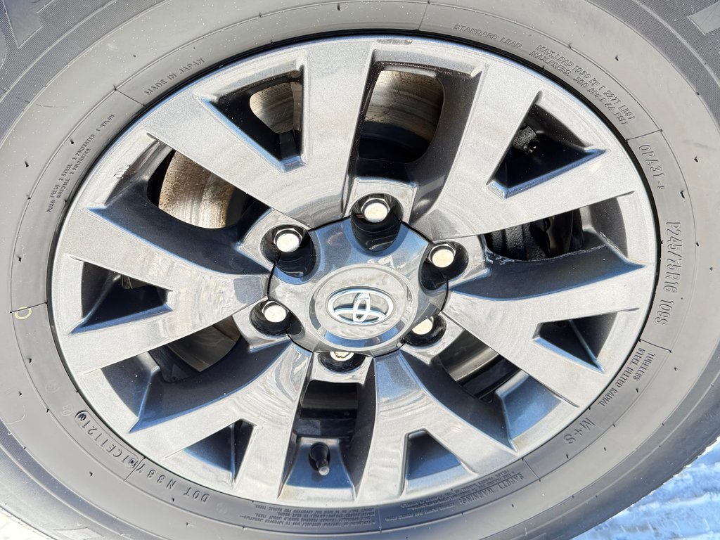 Toyota Tacoma D-CAB SR5 / PEA 28-10-26=100KM / MARCHEPIEDS / TOILE / 2022 à Thetford Mines, Québec - 15 - w1024h768px