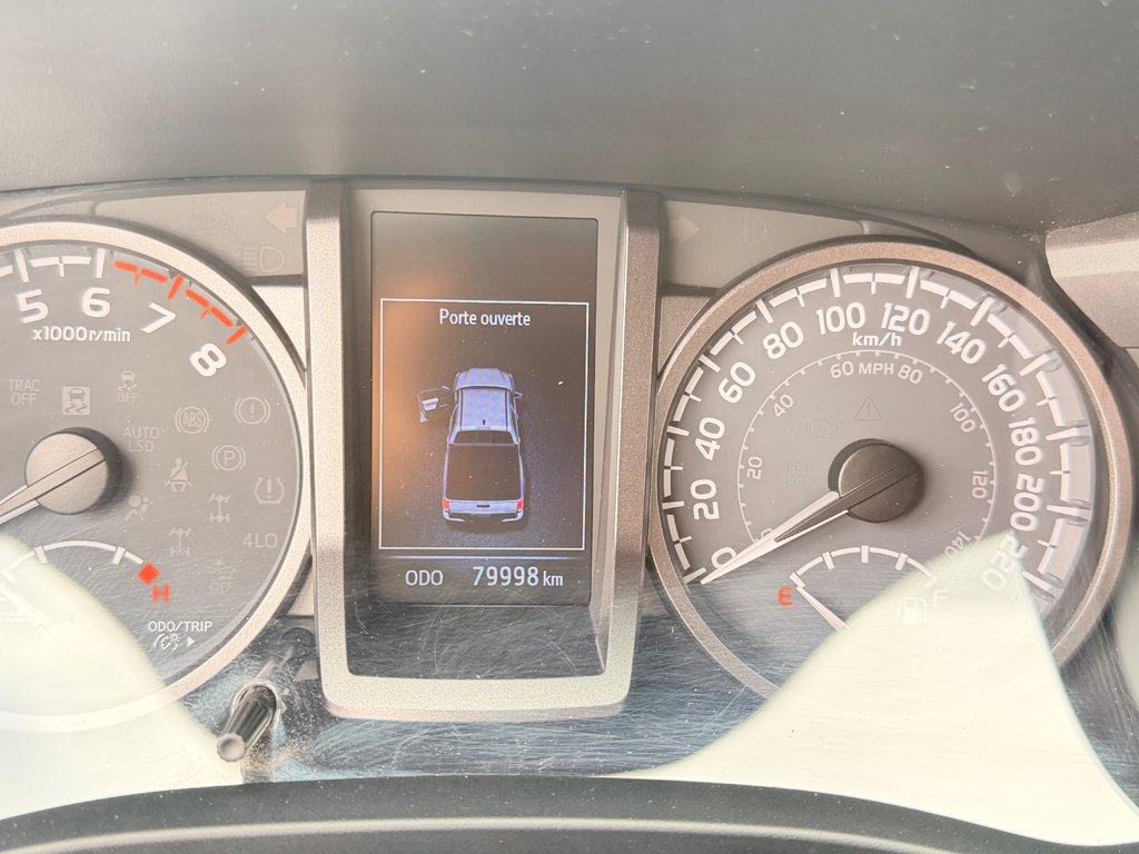Toyota Tacoma D-CAB / TRD SPORT / 79.950KM / BEAU CAMION !! / 2022 à Thetford Mines, Québec - 36 - w1024h768px
