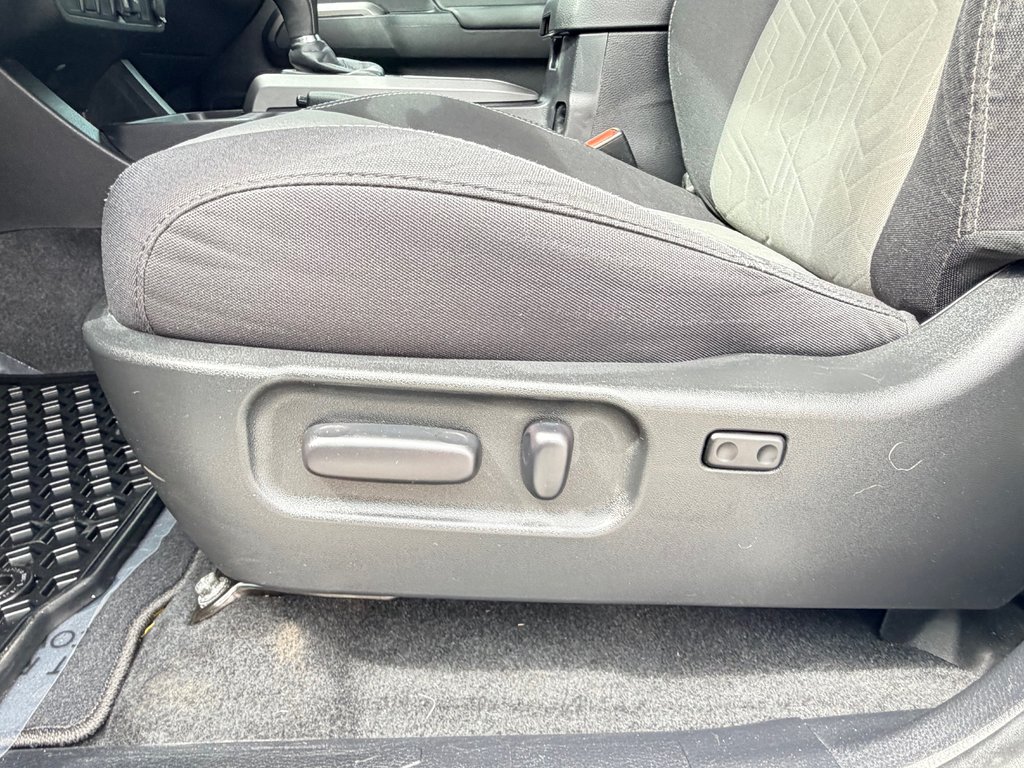 Toyota Tacoma D-CAB / TRD SPORT / 79.950KM / BEAU CAMION !! / 2022 à Thetford Mines, Québec - 30 - w1024h768px