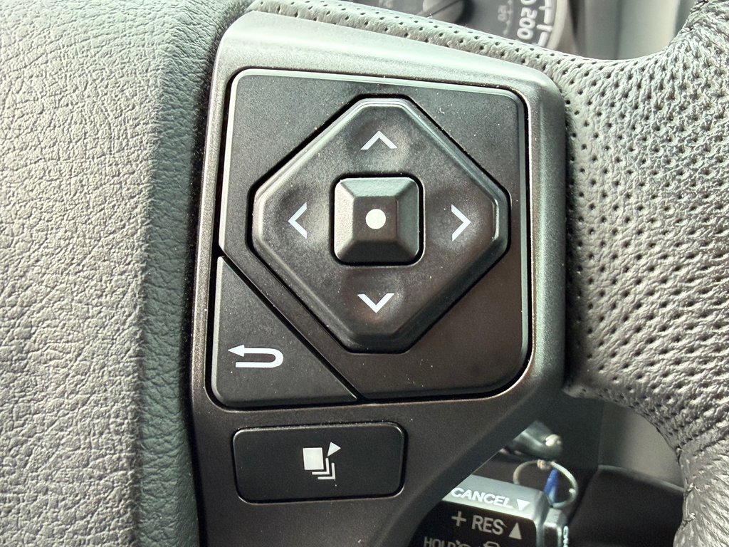 Toyota Tacoma D-CAB TRD SPORT PREMIUM 4X4 / MANUELLE WOW !! / 2022 à Thetford Mines, Québec - 44 - w1024h768px