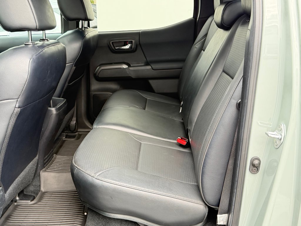 Toyota Tacoma D-CAB TRD SPORT PREMIUM 4X4 / MANUELLE WOW !! / 2022 à Thetford Mines, Québec - 65 - w1024h768px