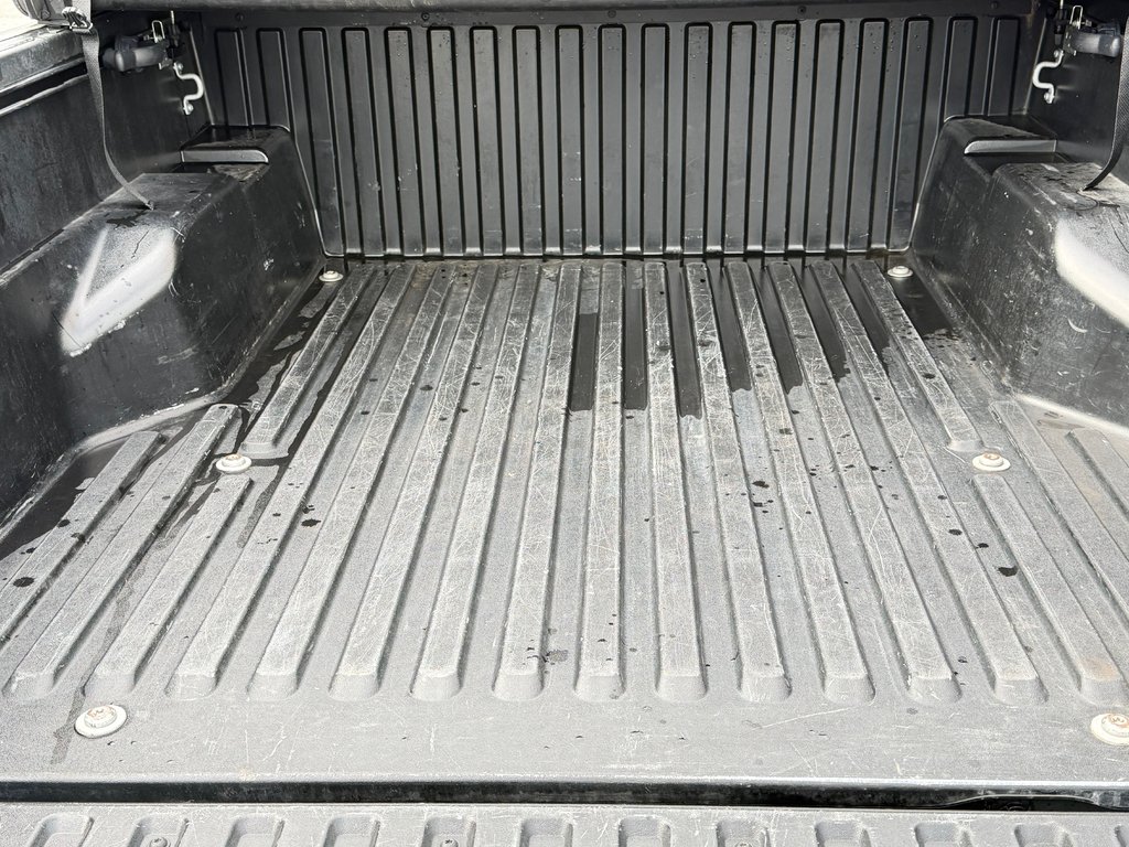 Toyota Tacoma D-CAB TRD SPORT PREMIUM 4X4 / MANUELLE WOW !! / 2022 à Thetford Mines, Québec - 76 - w1024h768px