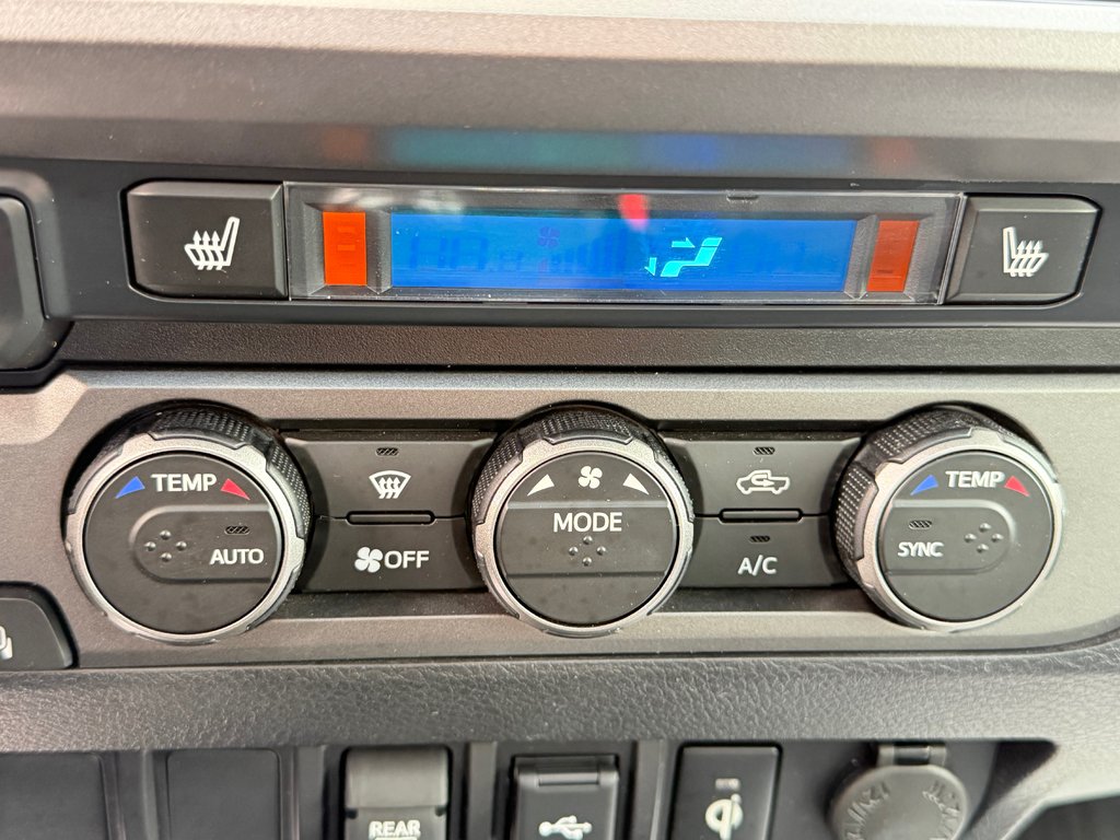 Toyota Tacoma D-CAB TRD SPORT PREMIUM 4X4 / MANUELLE WOW !! / 2022 à Thetford Mines, Québec - 52 - w1024h768px