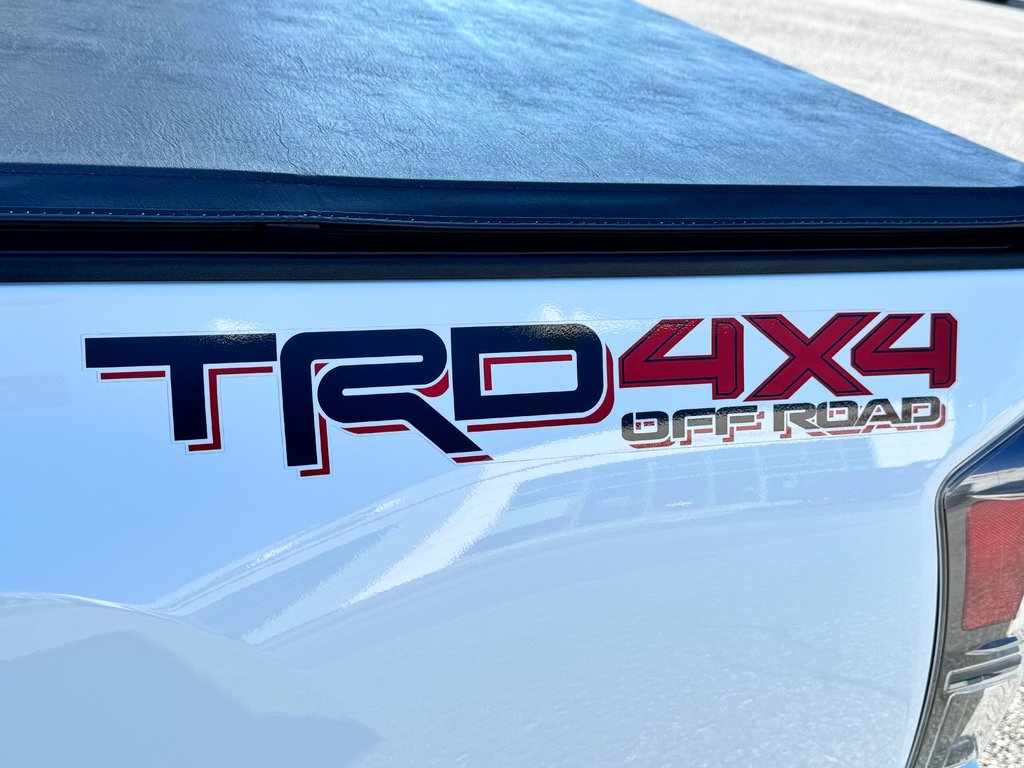 2023 Toyota Tacoma TRD OFFROAD MANUELLE / GPS / PNEUS NEUFS / TOILE / in Thetford Mines, Quebec - 21 - w1024h768px
