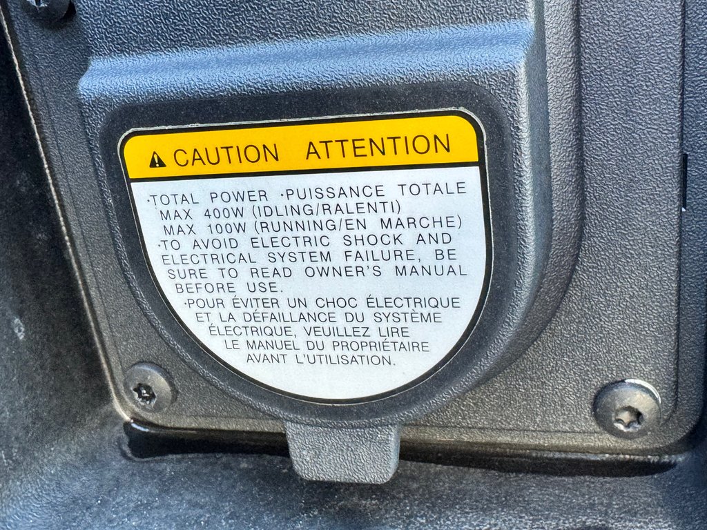2023 Toyota Tacoma TRD OFFROAD MANUELLE / GPS / PNEUS NEUFS / TOILE / in Thetford Mines, Quebec - 70 - w1024h768px