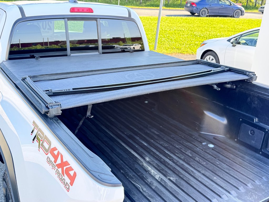 2023 Toyota Tacoma TRD OFFROAD MANUELLE / GPS / PNEUS NEUFS / TOILE / in Thetford Mines, Quebec - 66 - w1024h768px