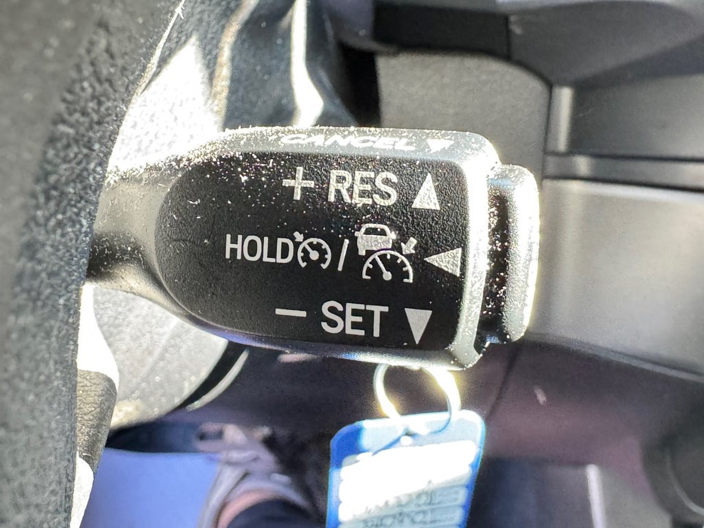 2023 Toyota Tacoma TRD OFFROAD MANUELLE / GPS / PNEUS NEUFS / TOILE / in Thetford Mines, Quebec - 43 - w1024h768px