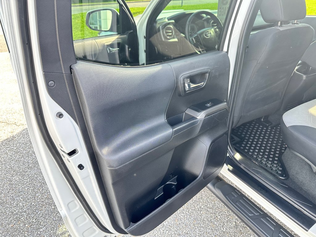 2023 Toyota Tacoma TRD SPORT / 19.500KM WOW !!! / A QUI LA CHANCE ? / in Thetford Mines, Quebec - 48 - w1024h768px