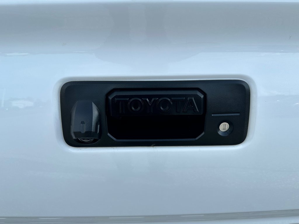 2023 Toyota Tacoma TRD SPORT / 19.500KM WOW !!! / A QUI LA CHANCE ? / in Thetford Mines, Quebec - 27 - w1024h768px