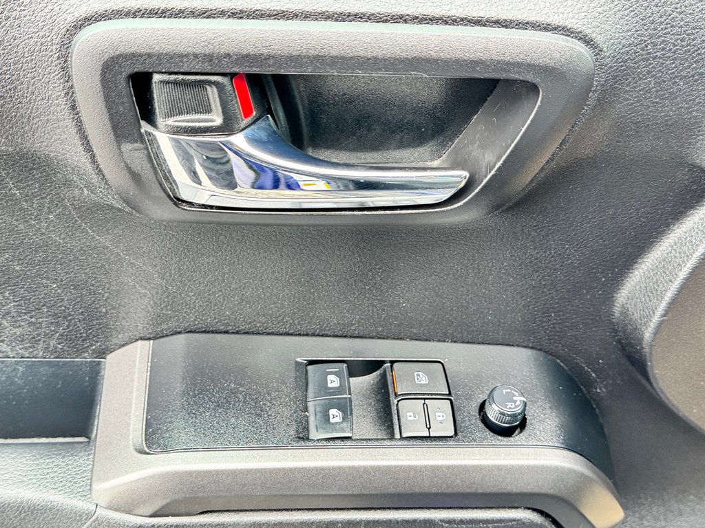 Toyota Tacoma AUTOM / TRD OFF ROAD / CRAWL / TRÈS BAS KILOS / PEA 18-04-28=100km / 2023 à Thetford Mines, Québec - 33 - w1024h768px