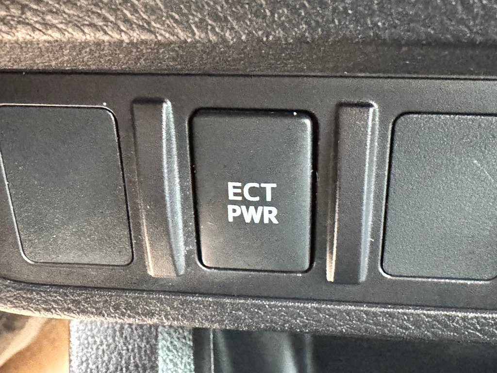 Toyota Tacoma AUTOM / TRD OFF ROAD / CRAWL / TRÈS BAS KILOS / PEA 18-04-28=100km / 2023 à Thetford Mines, Québec - 55 - w1024h768px