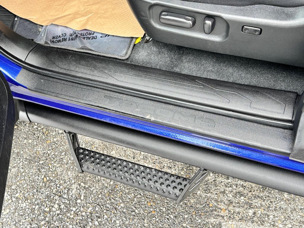 Toyota Tacoma AUTOM / TRD OFF ROAD / CRAWL / TRÈS BAS KILOS / PEA 18-04-28=100km / 2023 à Thetford Mines, Québec - 36 - w1024h768px