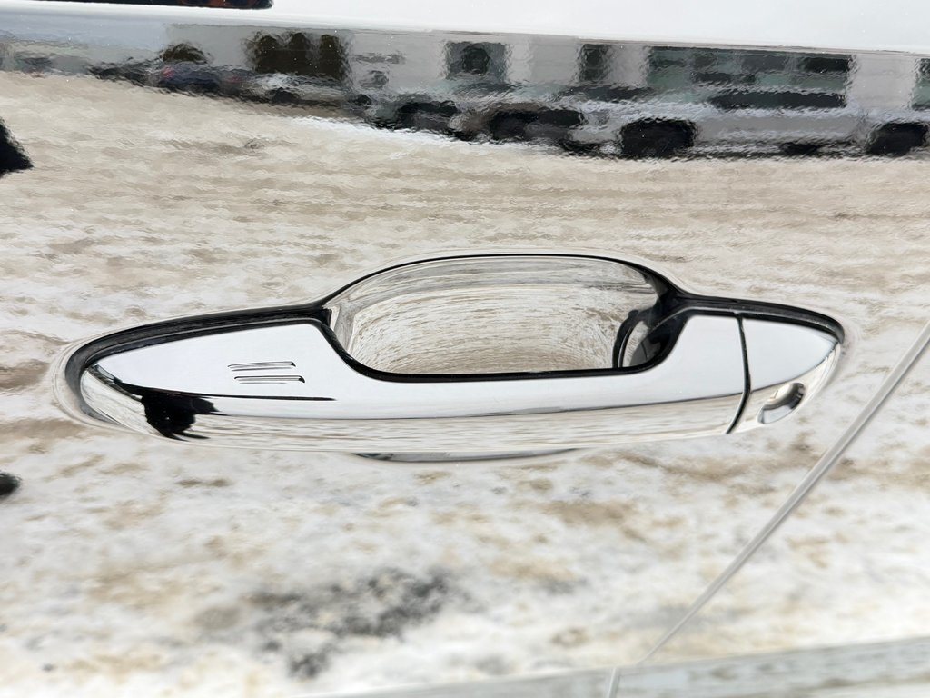 2023 Toyota Tacoma D-CAB SR5 4X4 / 36.000KM WOW / BCP ACCESSOIRES / in Thetford Mines, Quebec - 19 - w1024h768px