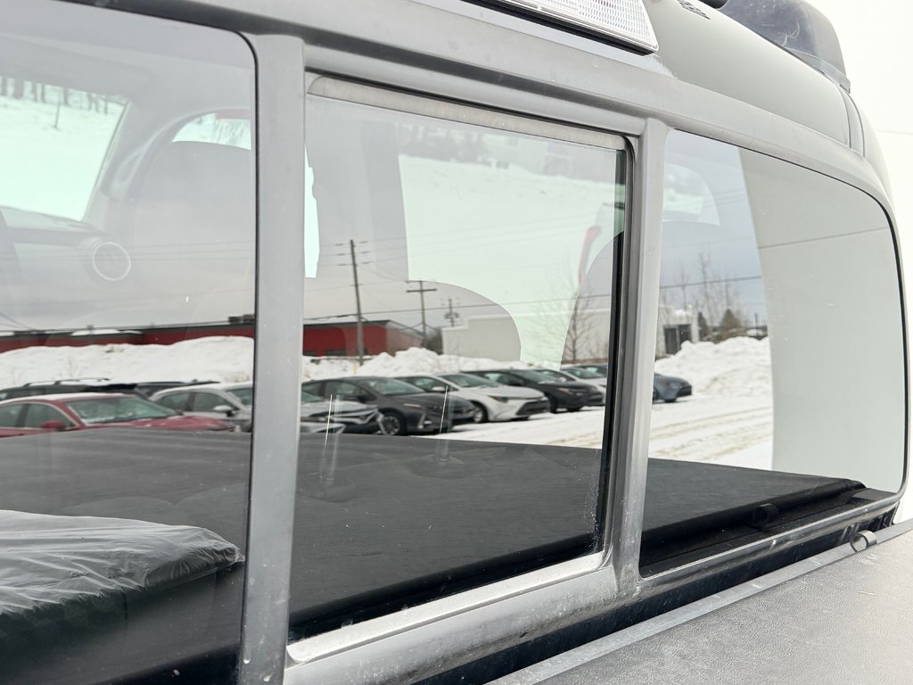 2023 Toyota Tacoma D-CAB SR5 4X4 / 36.000KM WOW / BCP ACCESSOIRES / in Thetford Mines, Quebec - 62 - w1024h768px