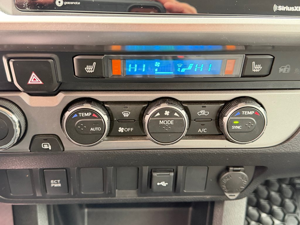 2023 Toyota Tacoma D-CAB SR5 4X4 / 36.000KM WOW / BCP ACCESSOIRES / in Thetford Mines, Quebec - 48 - w1024h768px