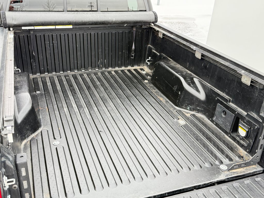 2023 Toyota Tacoma D-CAB SR5 4X4 / 36.000KM WOW / BCP ACCESSOIRES / in Thetford Mines, Quebec - 71 - w1024h768px