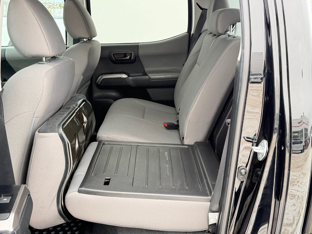 2023 Toyota Tacoma D-CAB SR5 4X4 / 36.000KM WOW / BCP ACCESSOIRES / in Thetford Mines, Quebec - 61 - w1024h768px